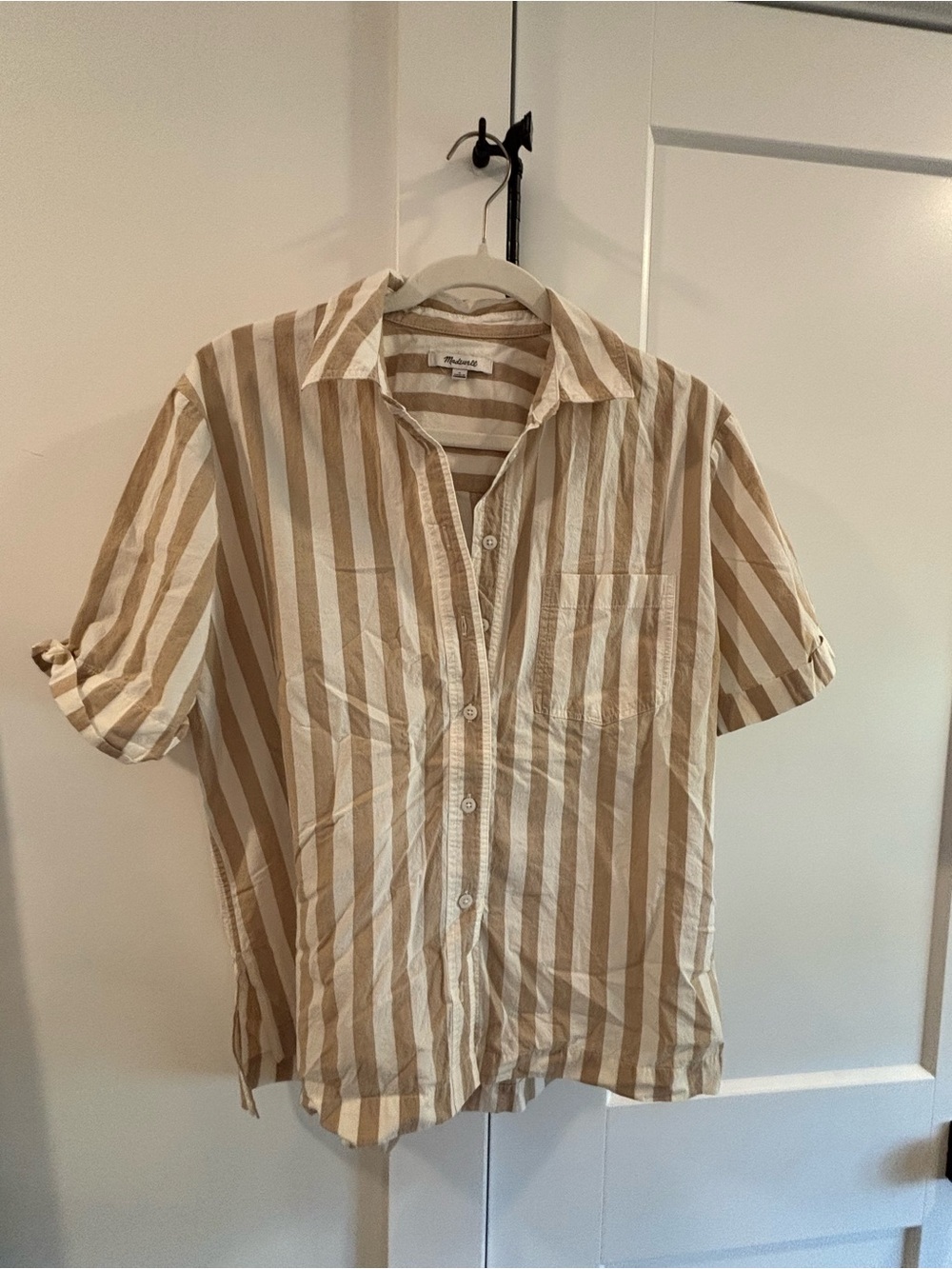 Madewell Beige and White Vertical Stripe Short-Sleeve Button-Down